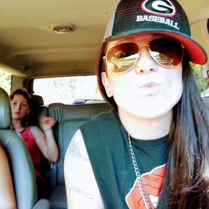 Meet your Posher, Lori